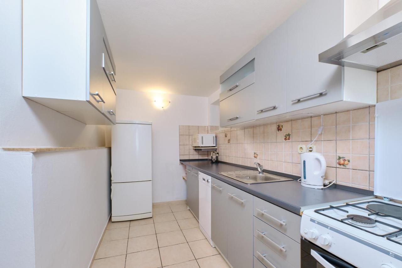 Apartments With A Parking Space Cunski, Losinj - 7867 Экстерьер фото