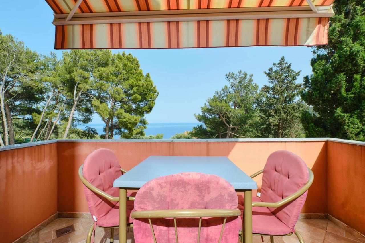 Apartments With A Parking Space Cunski, Losinj - 7867 Экстерьер фото