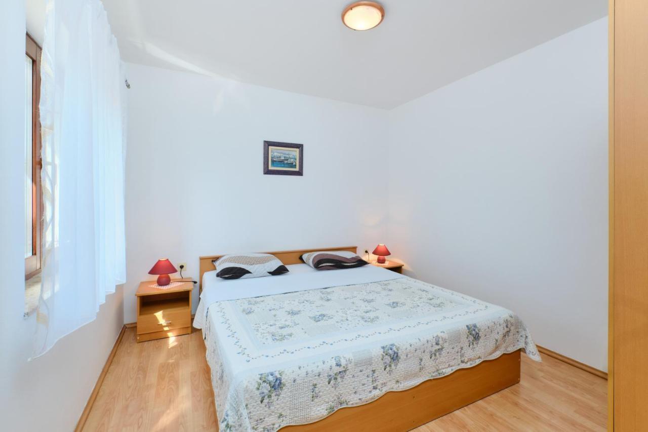 Apartments With A Parking Space Cunski, Losinj - 7867 Экстерьер фото