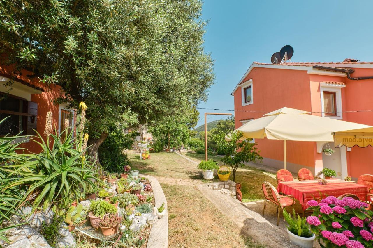 Apartments With A Parking Space Cunski, Losinj - 7867 Экстерьер фото